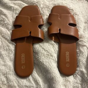 Women's Tan Slide Sandals
